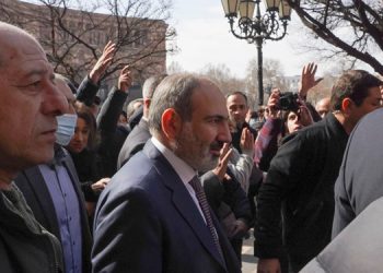 سەرۆک وەزیرانی ئەرمینیا: دۆخەکە کۆنتڕۆڵ کراوە / وڵات بە جێ ناهێڵم