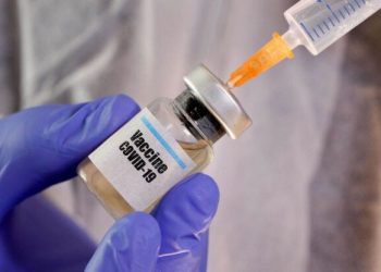 چین 50 هەزار دۆزی ڤاکسێنی کۆرۆنای دایە عێراق