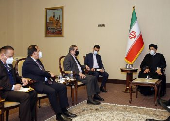 چاوپێکەوتنی سەرۆکی دەزگای دادی ئێران و هۆشیار زێباری / دوو ئامۆژگاری بۆ بەرپرسانی هەرێمی کوردستان