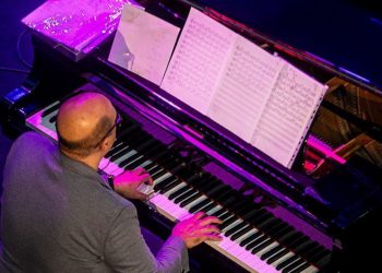 هەموو کۆنسێرتەکان لە ئێران بە ئۆنڵاین دەکرێن