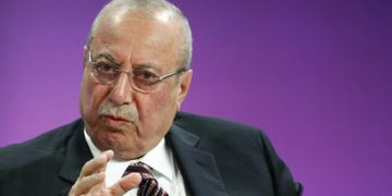 ڕۆژ نوری شاوەیس کۆچی دوایی کرد