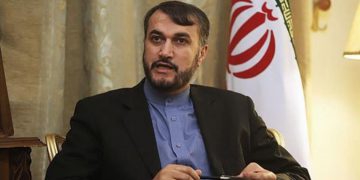 بەرپرسێکی ئێرانی: کۆشکی سپی تووشی ڤایرۆسی ترەمپیزم بووە