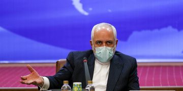 زەریف بۆ بایدن: حکومەتەکەت بە هەمان ڕێگای ترەمپدا دەڕوات