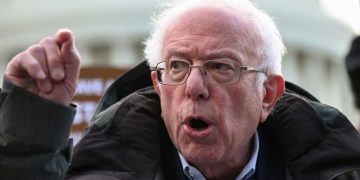 ساندرز: 22 ملیۆن ئەمریکی خواردنی پێویستیان نییە