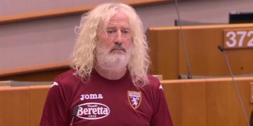 گەمارۆ زاڵمانەکانی ئەمریکا لە دژی ئێران تیرۆریزمی ئابورییە