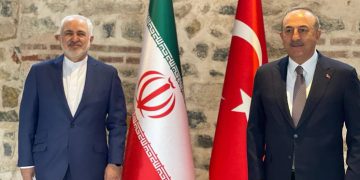 وەزیرانی دەرەوەی ئێران و تورکیا لە ئیستەنبوڵ کۆبوونەوە