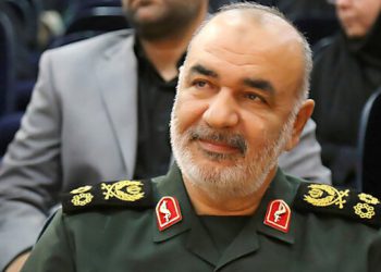 سوپای پاسداران: وڵات لە کاریگەری گەمارۆ زاڵمانەکان ڕزگار دەکەین