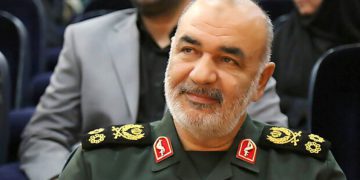 سوپای پاسداران: وڵات لە کاریگەری گەمارۆ زاڵمانەکان ڕزگار دەکەین