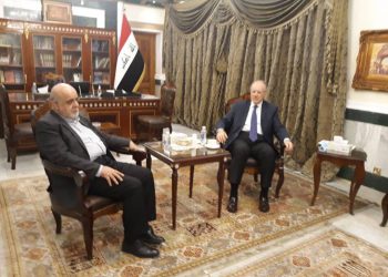 کۆبوونەوەی باڵیۆزی ئێران و وەزیری دارایی عێراق