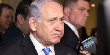 نتانیاهۆ بۆ سەردانەکەی ئیماراتی هەڵوەشاندەوە؟