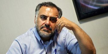 ئەحمەد ناتقی، ئەو وێنەگرە ئێرانییە کە وێنەی عومەری خاوەری لە هەڵەبجە تۆمار کرد