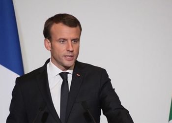 فەرەنسا لە ڕۆژی شەممەوە دەچێتە کەرەنتینەی سەرتاسەری