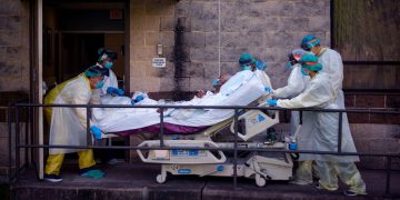 جۆنز هاپکنز: قوربانییەکانی کۆرۆنا لە ئەمریکا گەیشتە 555 هەزار کەس