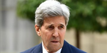 جۆن کێری: ئەمریکا لە ڕۆژهەڵاتی ناوەڕاست دەمێنێتەوە