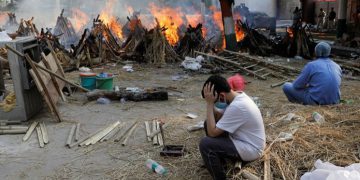 ئابوری هیندستان بە هۆی کۆرۆناوە پاشەکشە دەکات