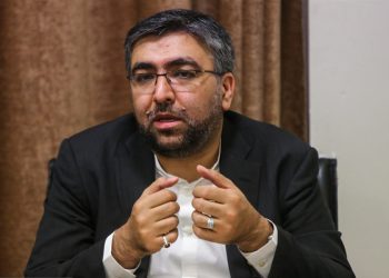 ئێران: گەڕانەوەی قۆناغ بە قۆناغ بۆ ڕێکەوتنی ناوەکی ڕەتدەکەینەوە