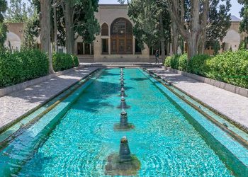 فین باخێکی سەرنجڕاکێش لە شاری کاشان ی ئێران