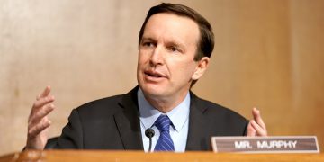 سیناتۆرێکی ئەمریکی: کوشتنی منداڵانی فەڵەستین ئاسایشی ئیسرائیل دەستەبەر ناکات