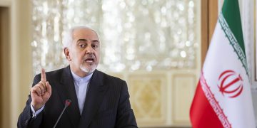 زەریف: بایدن دەبێت بڕیار بدات کە درێژە بە بێ یاسایی دەدات یان پابەند دەبێت