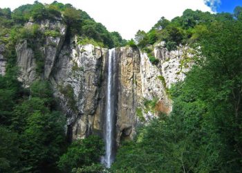 تاڤگەی لاتون