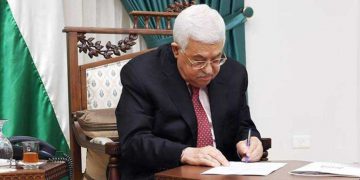 مەحمود عەباس پیرۆزبایی لە سەید ئیبراهیم ڕەئیسی دەکات