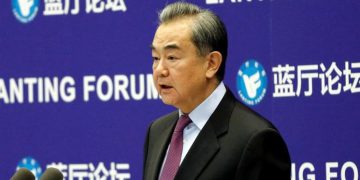 چین: هەڵگرتنی گەمارۆکانی ئێران یەکەم هەنگاوە کە دەبێت ئەمریکا جێبەجێی بکات