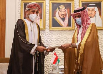 سوڵتانی عۆمان لە سەر یەمەن پەیامێک ئاراستەی شای سعوودیە دەکات