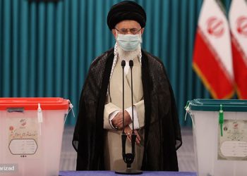 ڕێبەری مەزنی شۆڕشی ئیسلامی ئێران: دەنگی خەڵک چارەنووسی وڵات دیاری دەکات