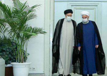 ڕۆحانی لە گەڵ براوەی هەڵبژاردنەکانی ئێران کۆبووە