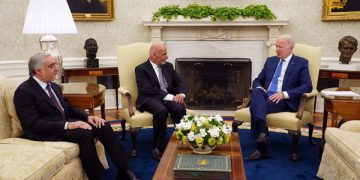 ئەفغانستان: دانوستانەکانی ئاشتی سەرەڕای هێرشەکانی تاڵیبان بەردەوام دەبێت