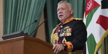 شای ئەردەن باسی پیلانگێڕی لە وڵاتەکەی دەکات