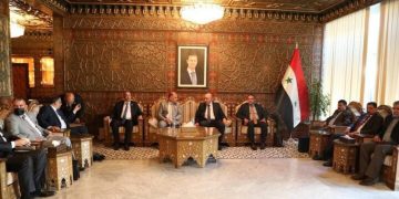 شاندێکی وەزارەتی پیشەسازی عێراق لە سوریایە