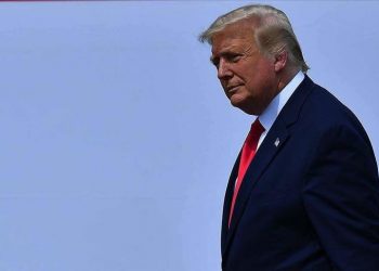 ترەمپ دەڵێت سەرۆکایەتی ئەمریکا وەردەگرمەوە