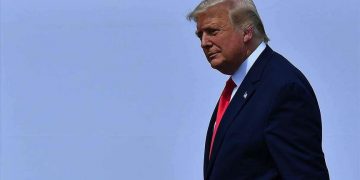 ترەمپ دەڵێت سەرۆکایەتی ئەمریکا وەردەگرمەوە