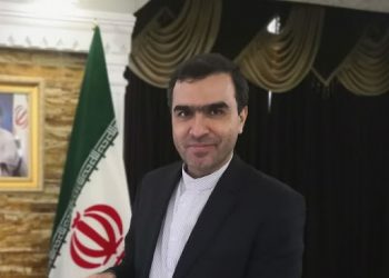 ئێران لە سەر هەڵگرتنی ڤێزە لە گەڵ عێراق بڕیاریدا