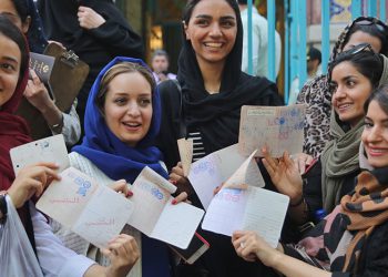 ئێران و بەڕێوەچوونی هەڵبژاردنە بەردەوامەکان