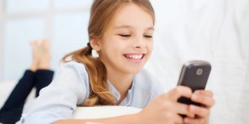 چۆن لە سەردەمی کۆرۆنا ڕێگری لە گەیشتنی زیان بە چاوی منداڵان بکەین؟