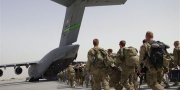 ئەمریکا ناچار بە کشانەوەی هێزەکانی لە عێراق دەکرێت