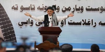 ئەشرەف غەنی بۆ تاڵیبان: وەرن پێکەوە ڕێکەوتن بکەین نەک لە گەڵ ئەمریکییەکان