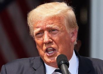 ترەمپ: ئەمریکا بەرەو لەناوچوون دەڕوات