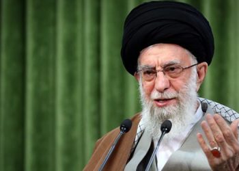 پەیامی ڕێبەری مەزنی شۆڕشی ئیسلامی ئێران بۆ حەج: تەواوی وتەی ئێران خۆڕاگرییە لە بەرامبەر پیلانگێڕی ئەمریکا