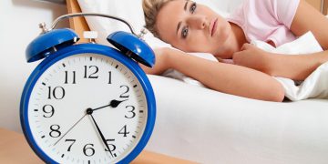 لە سەر مەترسییەکانی کەم خەوی هۆشداری دەدرێت