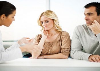 بۆ ژنان تووشی نەزۆکی دەبن؟