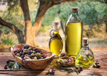 خواردنی زەیتی زەیتون پێش نوستن دەتوانێت چارەسەری چەندین گرفت بکات