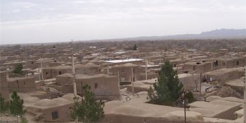 گوندی فرومەد، مەڵبەندی کەسایەتی و زانایانی مێژووی ئێران