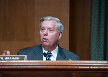 لیندزی گراهام: بایدن حوکمی مردنی هەزاران ئەفغانیی واژۆ کردووە