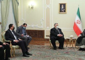 ڕەئیسی: هێزەکانی بێگانە دەبێت لە سوریا بکشێنەوە