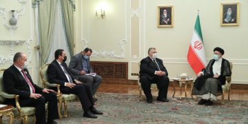 ڕەئیسی: هێزەکانی بێگانە دەبێت لە سوریا بکشێنەوە