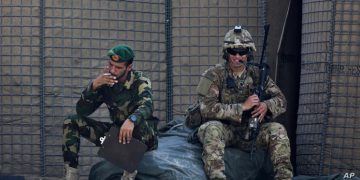 سیاسەتمەدارێکی عێراقی بۆ ئەمریکییەکان: مەشق و ڕاهێنانی باشتان بە هێزەکانی ئەفغانستان کرد