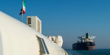 زۆربەی خەڵکی لوبنان پاڵپشتی لە هاوردەی سووتەمەنی لە ئێرانەوە دەکەن